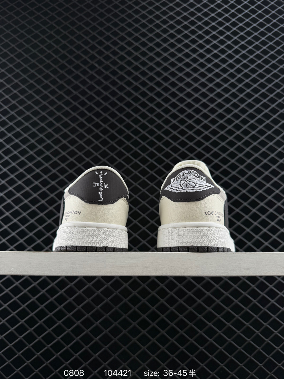 Travis Scott x Air Jordan 1 ” Reverse Mocha “